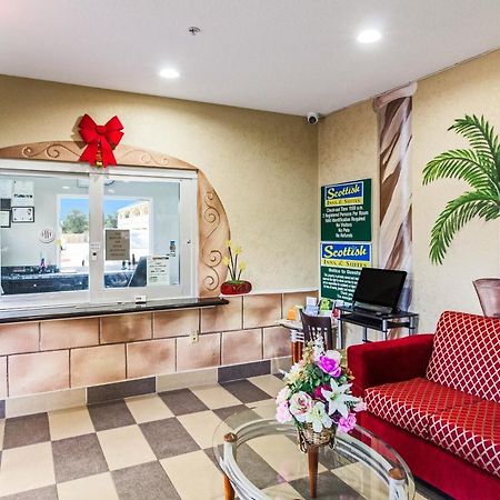 Scottish Inn And Suites Baytown Exteriör bild